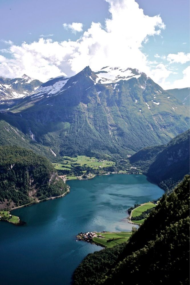 Hjørundfjorden